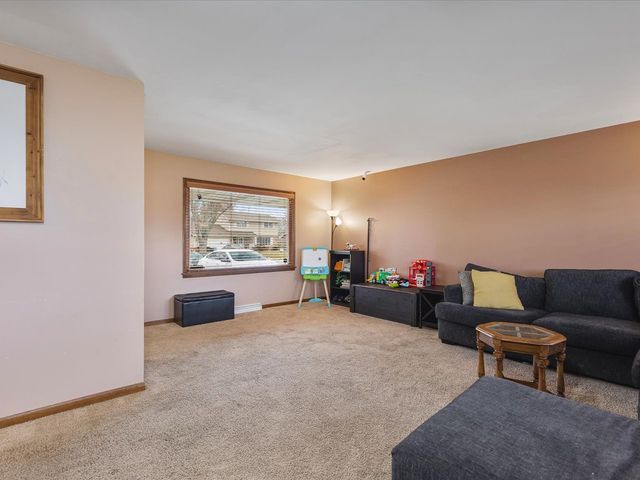 4821 Danforth Drive, Rockford, IL 61114