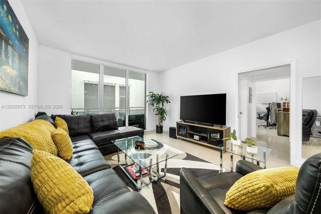 950 Brickell Bay Dr 803, Miami, FL 33131