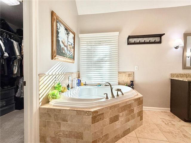 1097 Longwood Trace, Atlanta, GA 30324