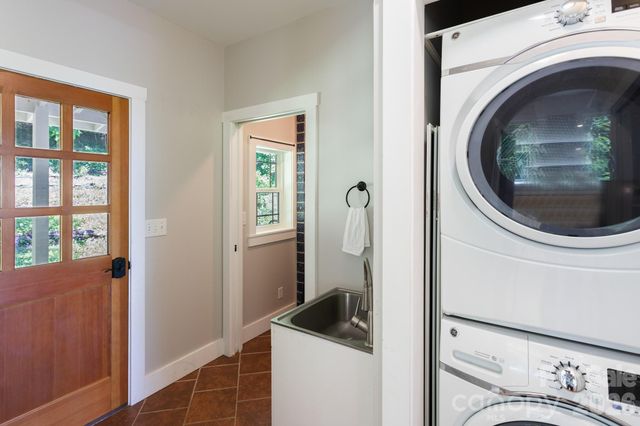 1621 Upward Way, Waynesville, NC 28786