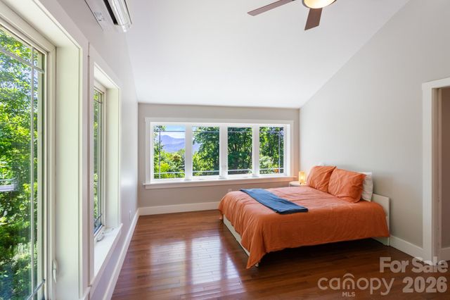 1621 Upward Way, Waynesville, NC 28786
