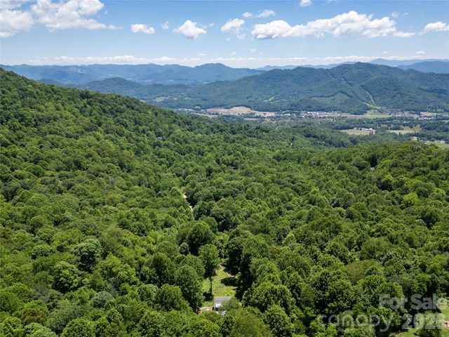 1621 Upward Way, Waynesville, NC 28786
