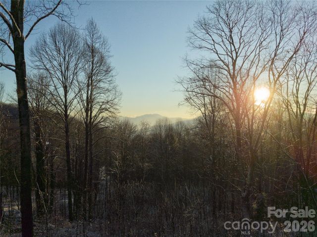 1621 Upward Way, Waynesville, NC 28786