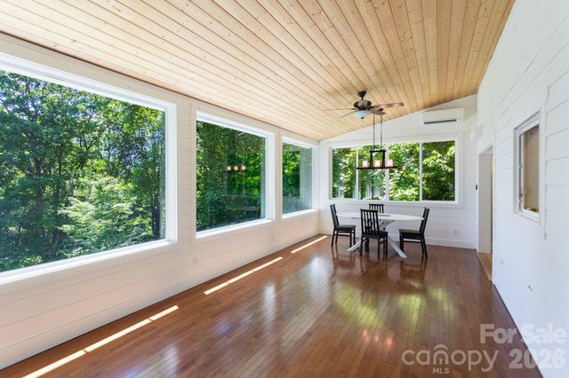 1621 Upward Way, Waynesville, NC 28786