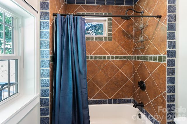 1621 Upward Way, Waynesville, NC 28786