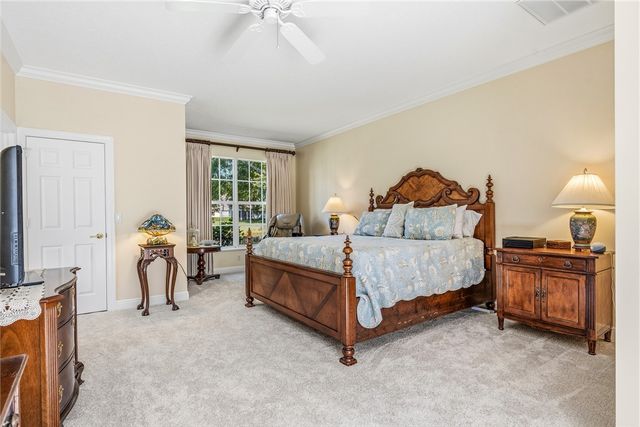 228 Oak Hammock Circle SW, Vero Beach, FL 32962