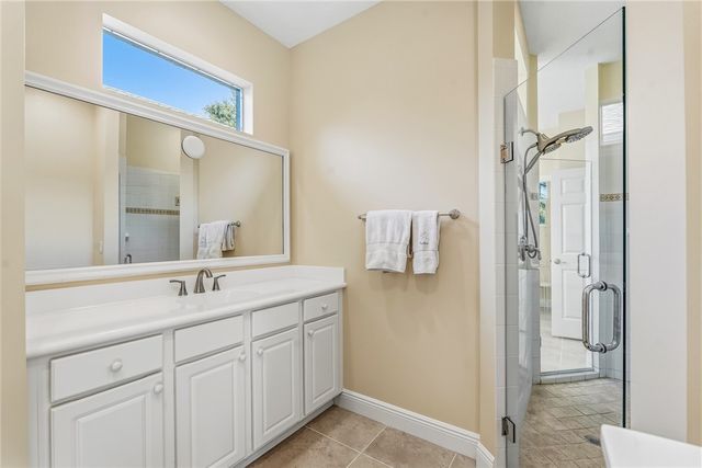 228 Oak Hammock Circle SW, Vero Beach, FL 32962