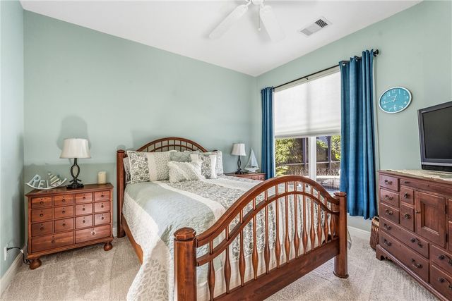 228 Oak Hammock Circle SW, Vero Beach, FL 32962