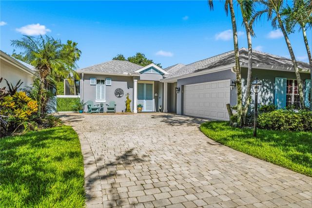228 Oak Hammock Circle SW, Vero Beach, FL 32962