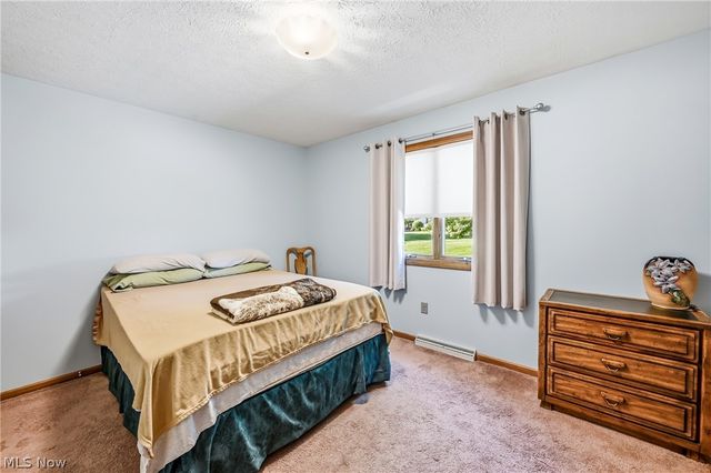 2160 Whispering Meadows, Warren, OH 44484