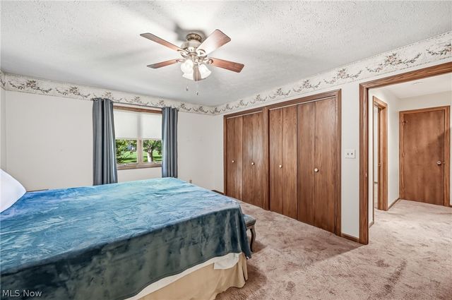 2160 Whispering Meadows, Warren, OH 44484