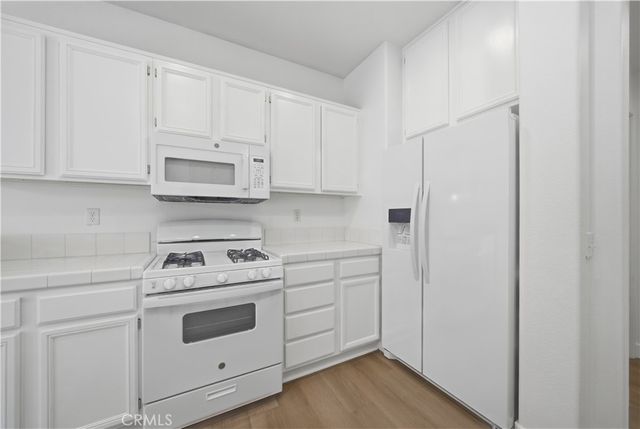 39668 Princeton B, Murrieta, CA 92563