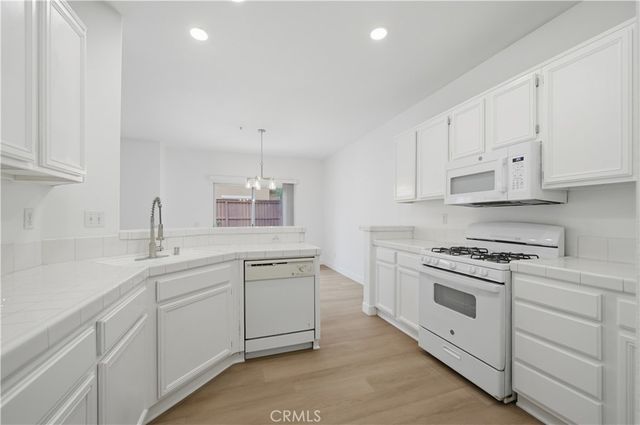 39668 Princeton B, Murrieta, CA 92563