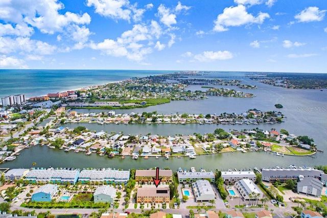 314 WINDRUSH BOULEVARD 12, Indian Rocks Beach, FL 33785