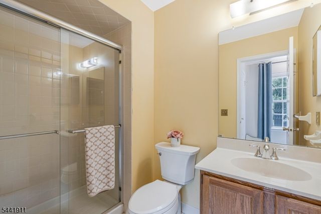 10 Pamlico Path, Branchburg Twp., NJ 08876