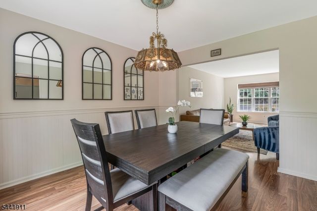 10 Pamlico Path, Branchburg Twp., NJ 08876