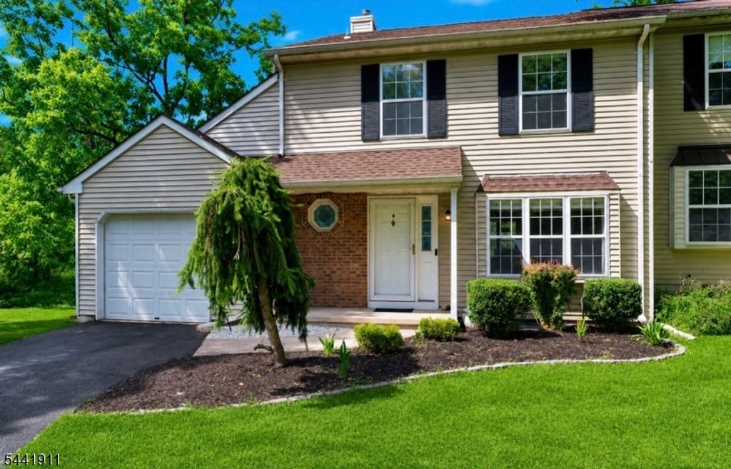 10 Pamlico Path, Branchburg Twp., NJ 08876
