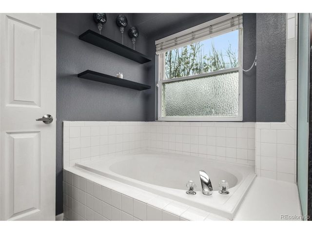 6691 Fonder Dr, Parker, CO 80134