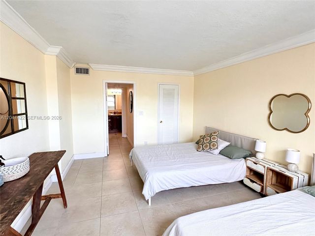 500 NE 12th Avenue 705, Hallandale Beach, FL 33009