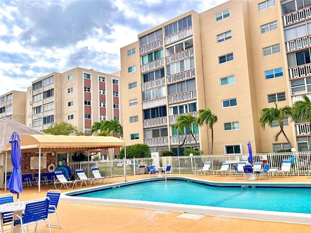 500 NE 12th Avenue 705, Hallandale Beach, FL 33009