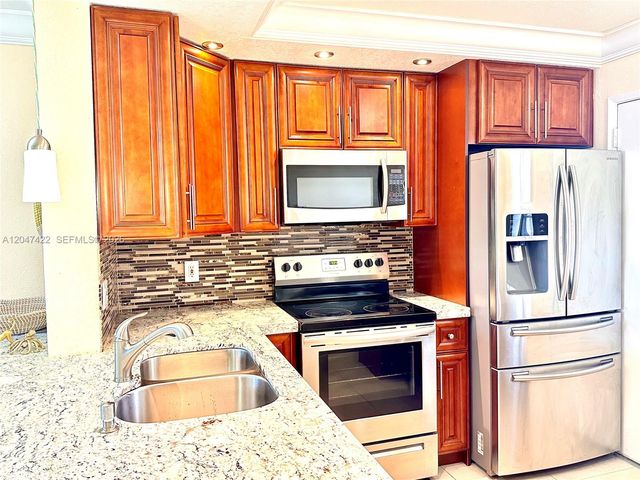 500 NE 12th Avenue 705, Hallandale Beach, FL 33009