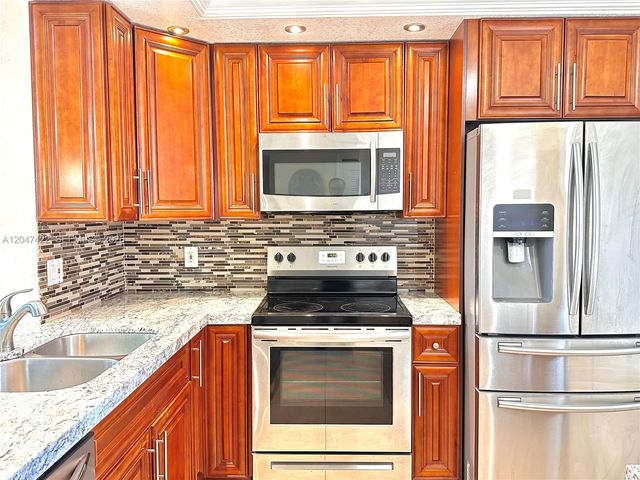 500 NE 12th Avenue 705, Hallandale Beach, FL 33009