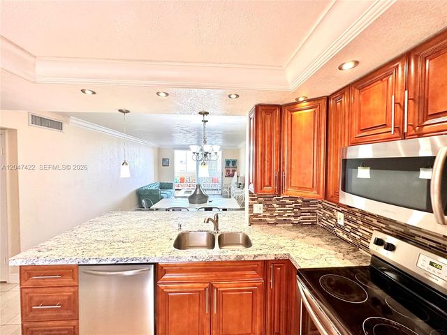500 NE 12th Avenue 705, Hallandale Beach, FL 33009