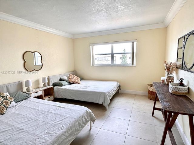 500 NE 12th Avenue 705, Hallandale Beach, FL 33009