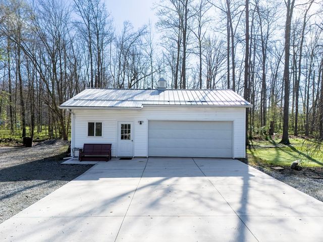 40100 Jones Road, Wellington, OH 44090