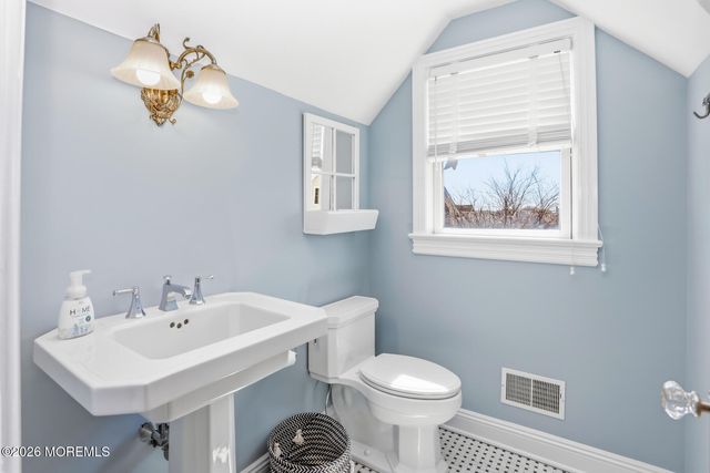 565 Trout Avenue, Manasquan, NJ 08736