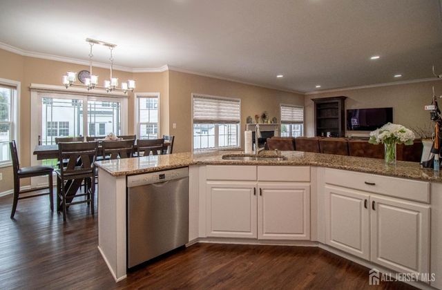 42 Redwick Way, South River, NJ 08882