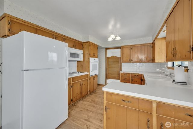 5714 Sealawn Avenue NE, Tacoma, WA 98422