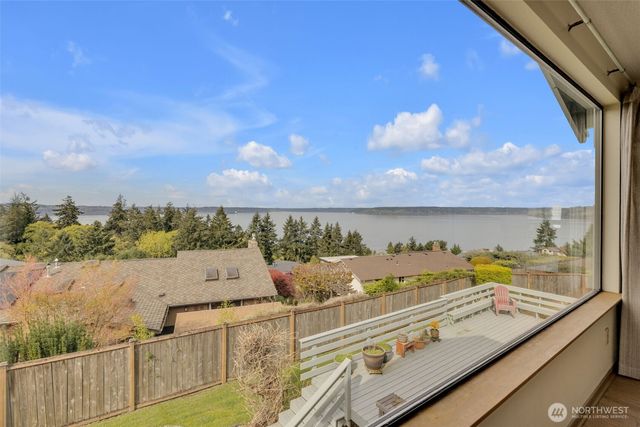 5714 Sealawn Avenue NE, Tacoma, WA 98422