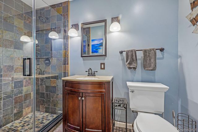 20 Arizona Avenue, Rockville Centre, NY 11570