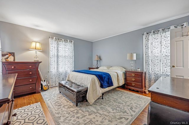 20 Arizona Avenue, Rockville Centre, NY 11570