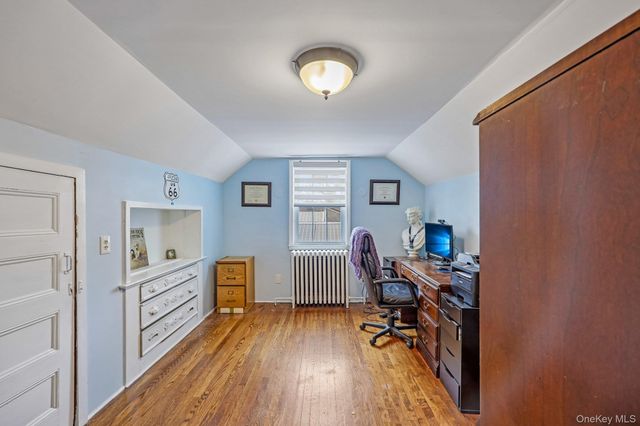 20 Arizona Avenue, Rockville Centre, NY 11570