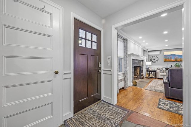 20 Arizona Avenue, Rockville Centre, NY 11570