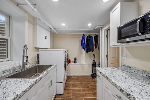 20 Arizona Avenue, Rockville Centre, NY 11570