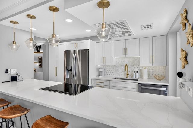 2841 N Ocean Boulevard 1806, Fort Lauderdale, FL 33308
