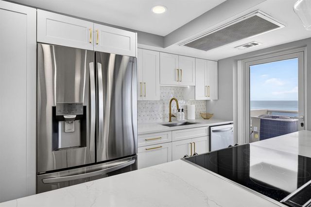 2841 N Ocean Boulevard 1806, Fort Lauderdale, FL 33308