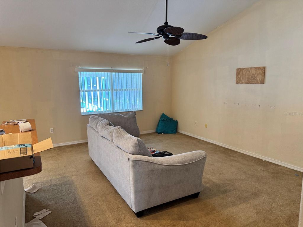 Image 21 of property listing at 12055 ROBINA ROAD, Weeki Wachee, FL 34614