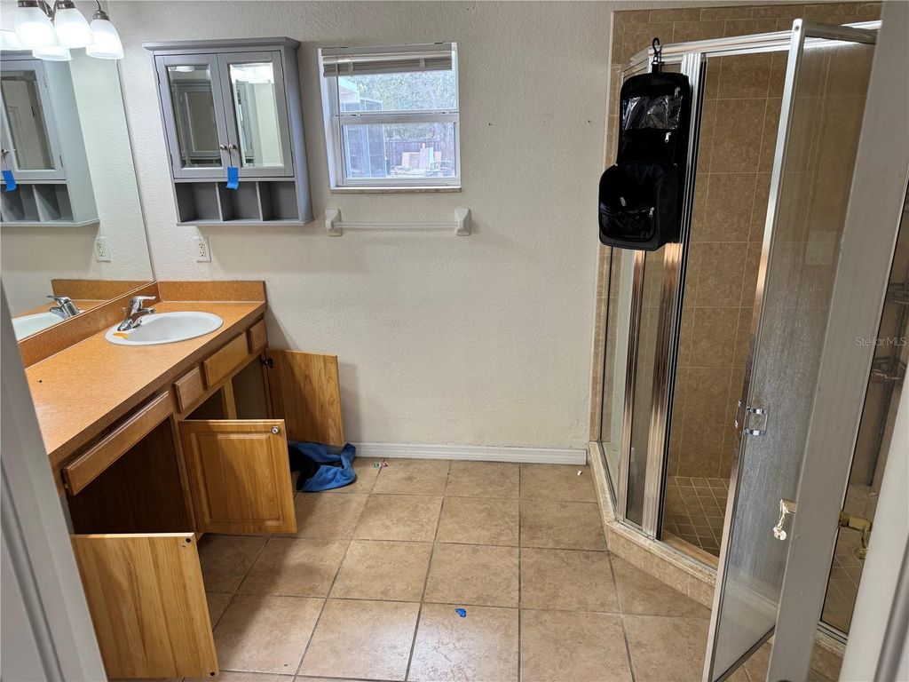 Image 29 of property listing at 12055 ROBINA ROAD, Weeki Wachee, FL 34614