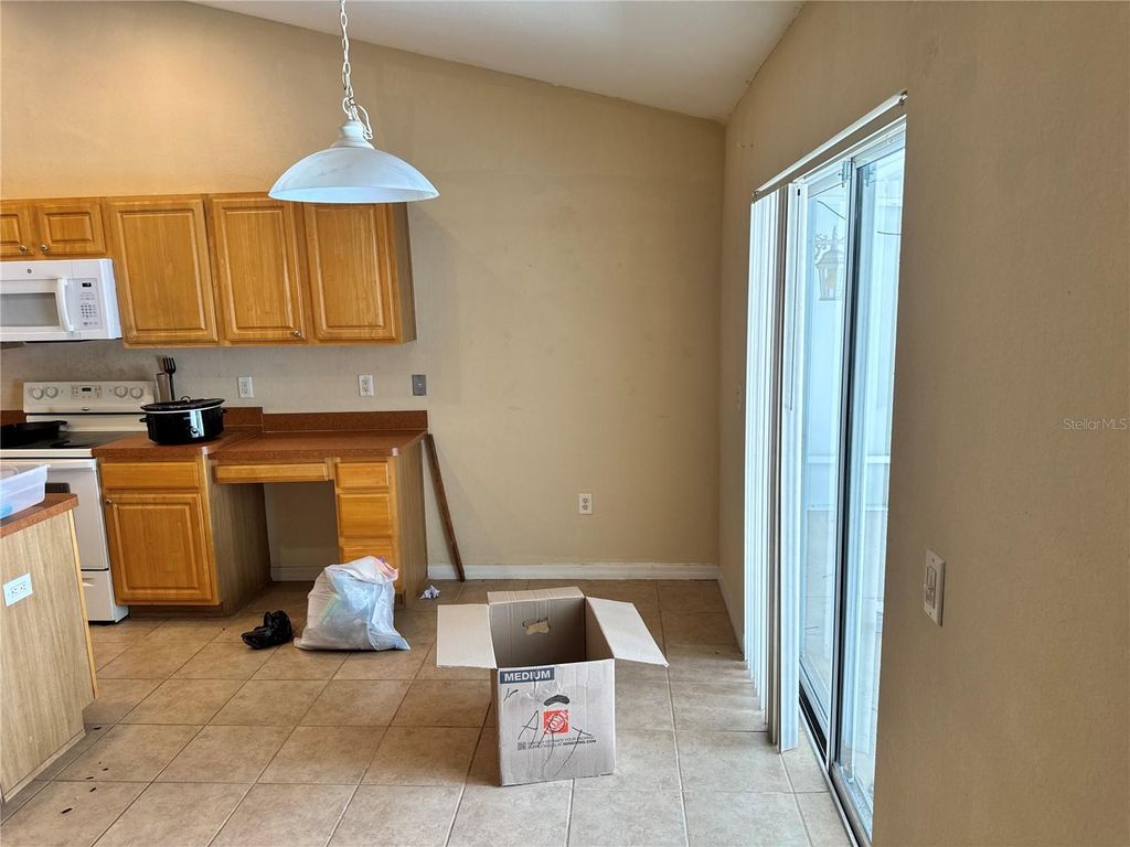 Image 36 of property listing at 12055 ROBINA ROAD, Weeki Wachee, FL 34614