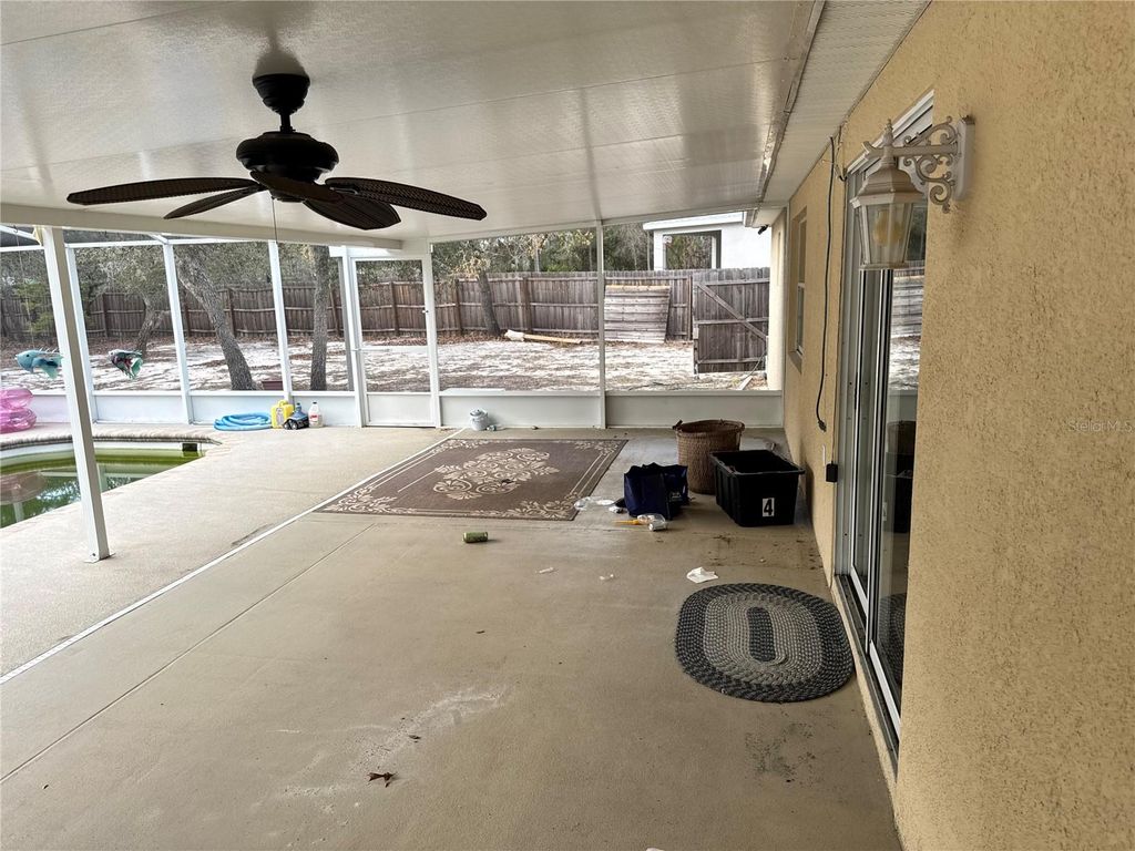 Image 37 of property listing at 12055 ROBINA ROAD, Weeki Wachee, FL 34614