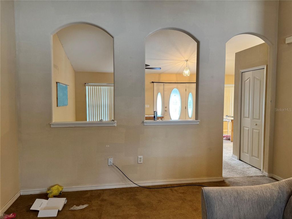 Image 10 of property listing at 12055 ROBINA ROAD, Weeki Wachee, FL 34614