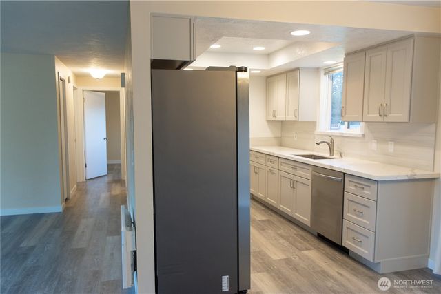 60 Crystal Court, Sequim, WA 98382