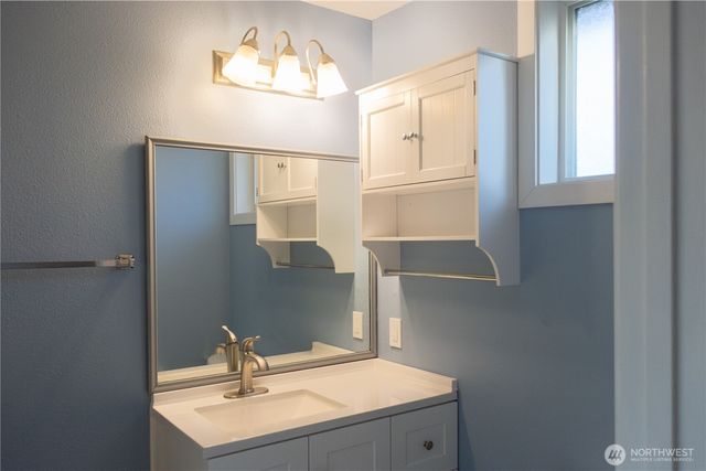 60 Crystal Court, Sequim, WA 98382