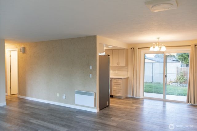 60 Crystal Court, Sequim, WA 98382