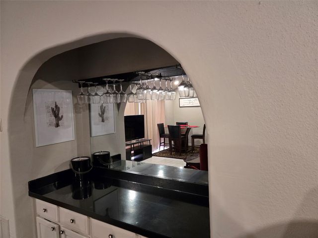 4111 Knoll Glen Drive, Houston, TX 77082