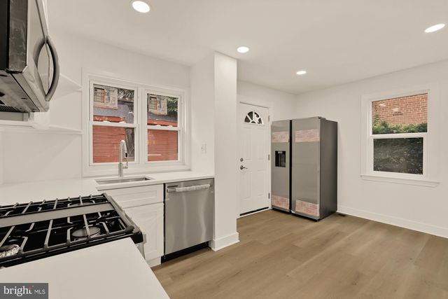 4620 B ST SE, Washington, DC 20019